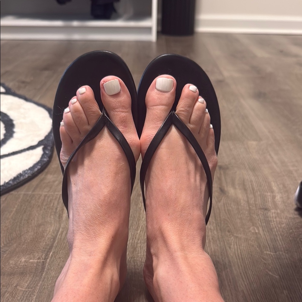 Time and Tru Black Sandals for Women